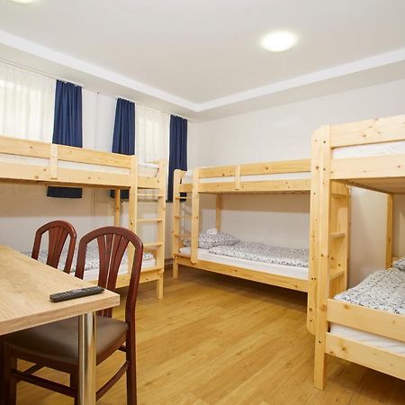 Hostel Delalut Ravne na Koroskem Ngoại thất bức ảnh
